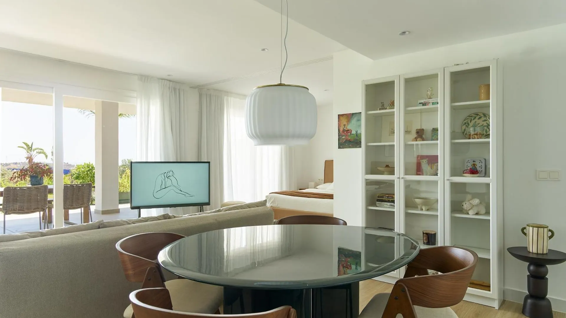 Stylish 2 Bedroom Apartment In Alcazaba Lagoon Εστεπόνα